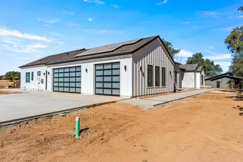 Exterior - 3920 Bankhead Rd, Loomis, CA 95650 photo 2 of 9