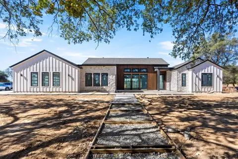 Exterior - 3920 Bankhead Rd, Loomis, CA 95650 photo 4 of 9