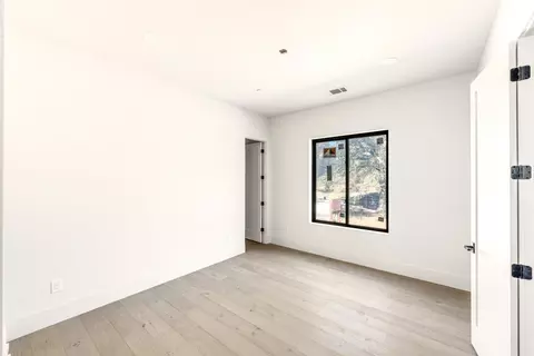 Bedroom - 3920 Bankhead Rd, Loomis, CA 95650 photo 3 of 7