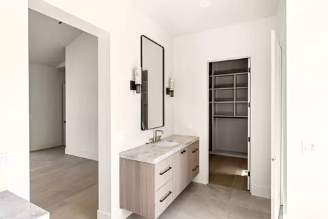 Bath - 3920 Bankhead Rd, Loomis, CA 95650 photo 7 of 8