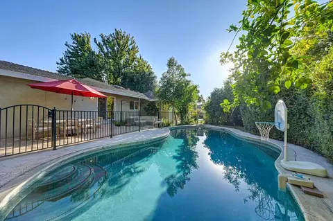 Exterior - 4700 Marlborough Way, Carmichael, CA 95608 photo 5 of 15