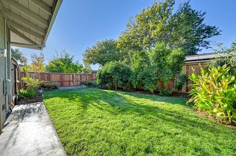 Exterior - 4700 Marlborough Way, Carmichael, CA 95608 photo 11 of 15