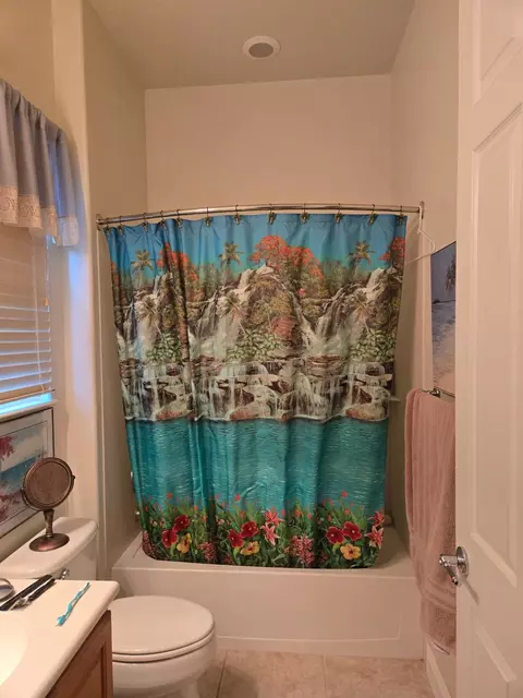 Bath - 2489 Pepper Tree Ln, Manteca, CA 95336 photo 5 of 5