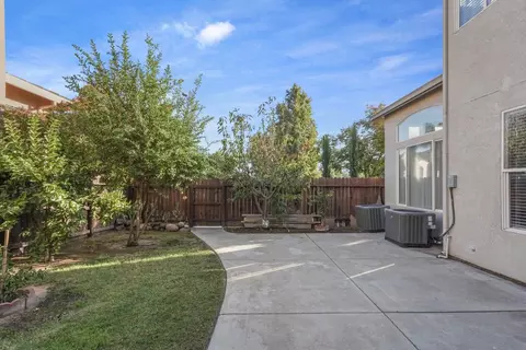 Exterior - 4100 Eastern Ave, Modesto, CA 95356 photo 6 of 12