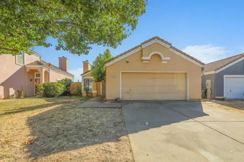 8758 Lemas Rd, Sacramento, CA 95828