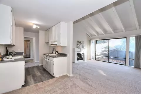 2238 Woodside Ln #15, Sacramento, CA 95825