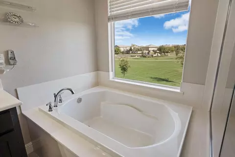 Bath - 2012 Van Ruiten Dr, Lodi, CA 95242 photo 5 of 5