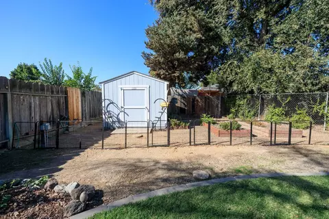 Exterior - 3101 Burtano Ct, Modesto, CA 95355 photo 24 of 27
