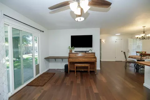 Living - 3101 Burtano Ct, Modesto, CA 95355 photo 3 of 5