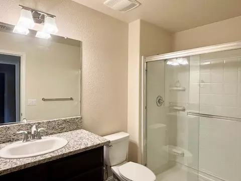 Bath - 151 Royce Ln, Merced, CA 95348 photo 1 of 13