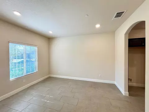 Living - 151 Royce Ln, Merced, CA 95348 photo 1 of 5