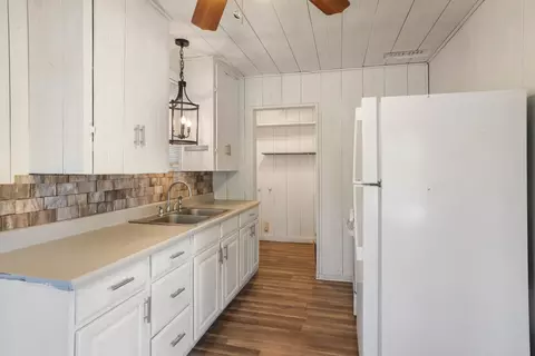 Kitchen - 3239 E Miner Ave, Stockton, CA 95205 photo 3 of 3