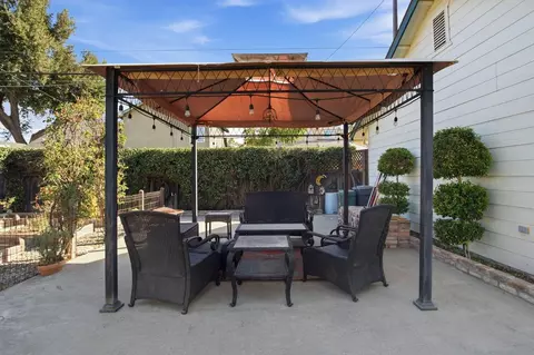 Exterior - 1026 Main St, Newman, CA 95360 photo 6 of 10