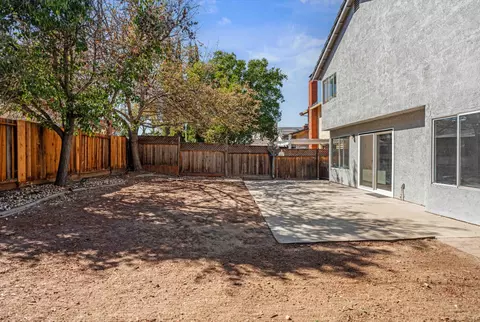 Exterior - 132 Henry Ct, Tracy, CA 95376 photo 8 of 11