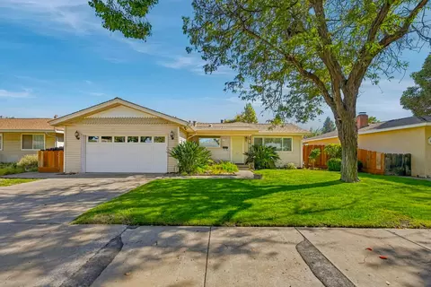 Exterior - 3224 Nottingham Ave, Merced, CA 95340 photo 3 of 16