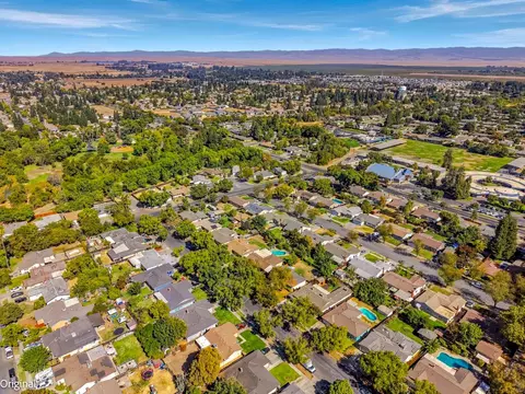 View/Area - 3224 Nottingham Ave, Merced, CA 95340 photo 4 of 4