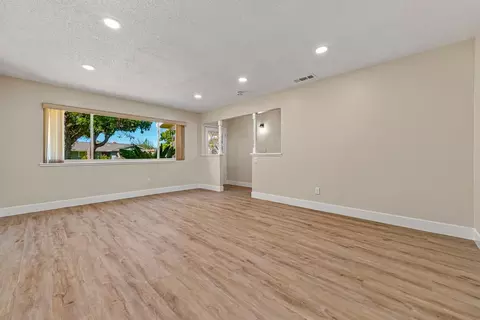 Living - 3224 Nottingham Ave, Merced, CA 95340 photo 3 of 6