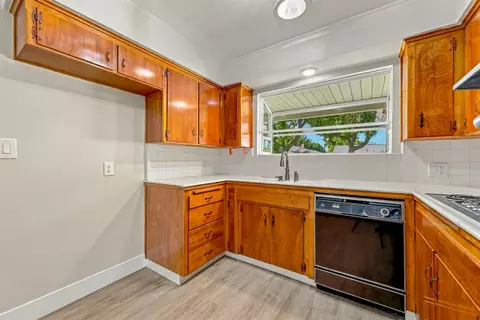 Kitchen - 3224 Nottingham Ave, Merced, CA 95340 photo 2 of 3