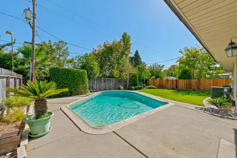 Exterior - 3224 Nottingham Ave, Merced, CA 95340 photo 13 of 16