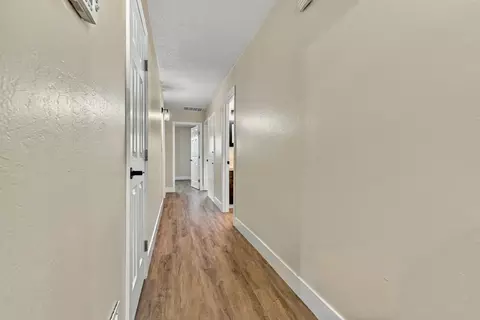 Entry Way - 3224 Nottingham Ave, Merced, CA 95340 photo 2 of 2