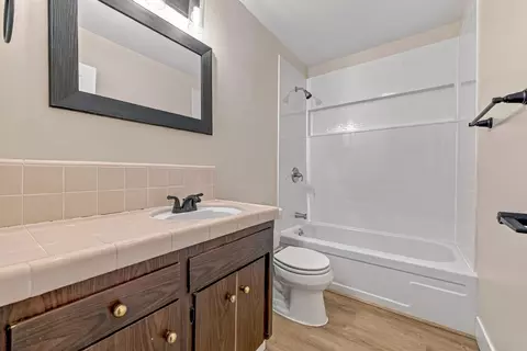 Bath - 3224 Nottingham Ave, Merced, CA 95340 photo 1 of 2