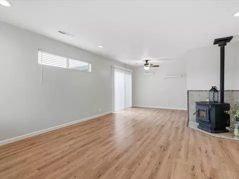 Living - 3319 Meadow Ct, Rescue, CA 95672 photo 3 of 5