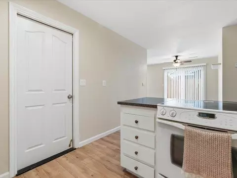 Kitchen - 3319 Meadow Ct, Rescue, CA 95672 photo 3 of 4