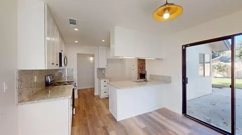 Kitchen - 1817 E Rumble Rd, Modesto, CA 95355 photo 5 of 8