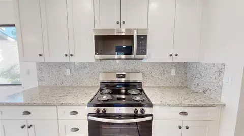 Kitchen - 1817 E Rumble Rd, Modesto, CA 95355 photo 3 of 8