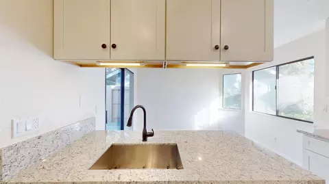 Kitchen - 1817 E Rumble Rd, Modesto, CA 95355 photo 4 of 8