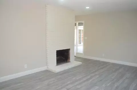Living - 1117 W Cabot St, Davis, CA 95616 photo 2 of 3