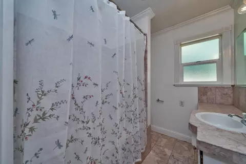 Bath - 1677 Ronald Loop, Placerville, CA 95667 photo 4 of 6
