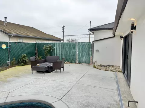 Exterior - 16280 Cottage Ave, Manteca, CA 95336 photo 4 of 12