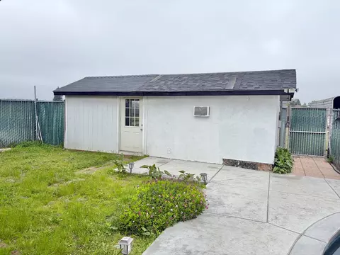 Exterior - 16280 Cottage Ave, Manteca, CA 95336 photo 11 of 12