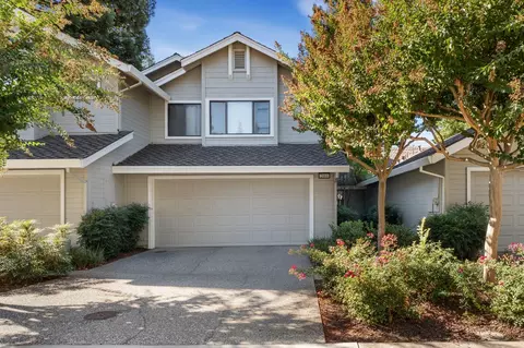2066 University Park Dr, Sacramento, CA 95825