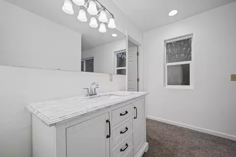 Bath - 18345 Sugar Loaf Rd, Jackson, CA 95642 photo 5 of 7