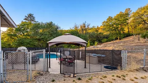 Exterior - 18345 Sugar Loaf Rd, Jackson, CA 95642 photo 11 of 18