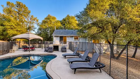 Exterior - 18345 Sugar Loaf Rd, Jackson, CA 95642 photo 7 of 18
