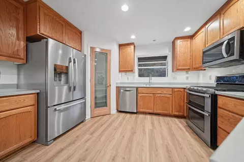 Kitchen - 18345 Sugar Loaf Rd, Jackson, CA 95642 photo 1 of 3
