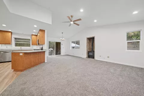 Living - 18345 Sugar Loaf Rd, Jackson, CA 95642 photo 2 of 17