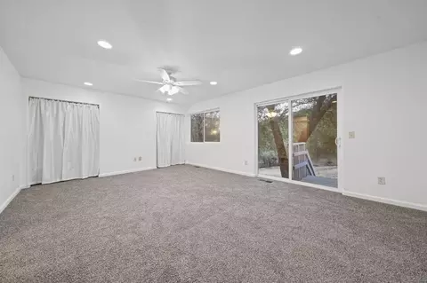 Living - 18345 Sugar Loaf Rd, Jackson, CA 95642 photo 15 of 17