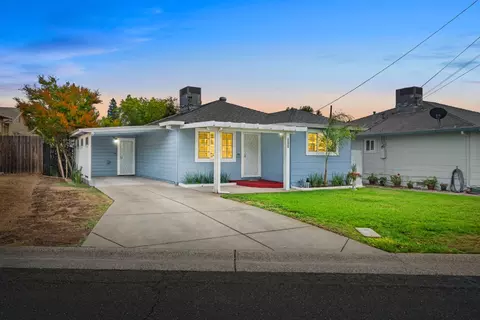805 Circuit Dr, Roseville, CA 95678