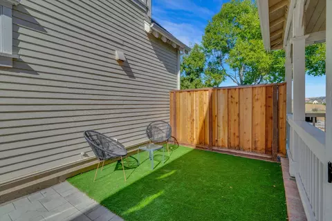 Exterior - 1045 Sanderling Dr, Hercules, CA 94547 photo 10 of 12