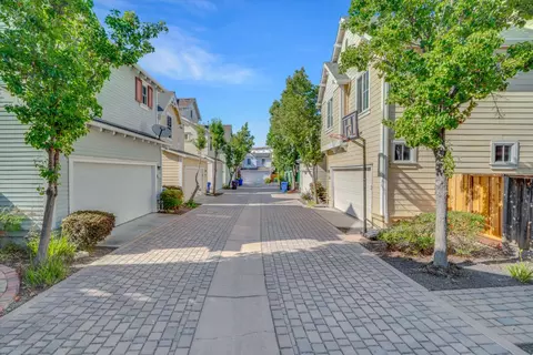 Exterior - 1045 Sanderling Dr, Hercules, CA 94547 photo 8 of 12