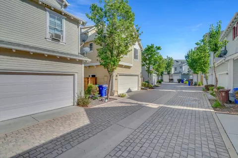 Exterior - 1045 Sanderling Dr, Hercules, CA 94547 photo 7 of 12