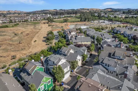 View/Area - 1045 Sanderling Dr, Hercules, CA 94547 photo 5 of 8