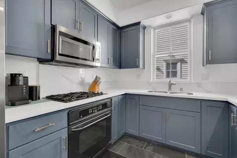 Kitchen - 1045 Sanderling Dr, Hercules, CA 94547 photo 3 of 4