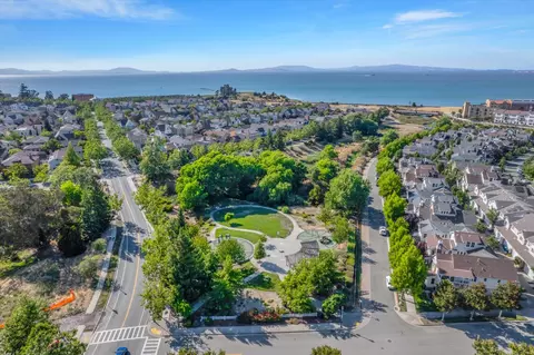 View/Area - 1045 Sanderling Dr, Hercules, CA 94547 photo 8 of 8