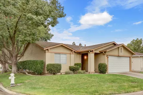 7508 Sunfaire Ln, Sacramento, CA 95828