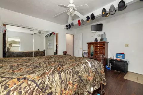 Bedroom - 3336 Riverside Dr, Riverbank, CA 95367 photo 3 of 3